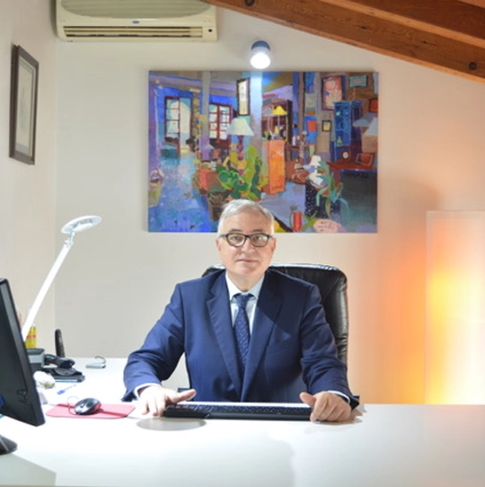 Vivar & Asociados. Despacho generalista integrado por profesionales especializados